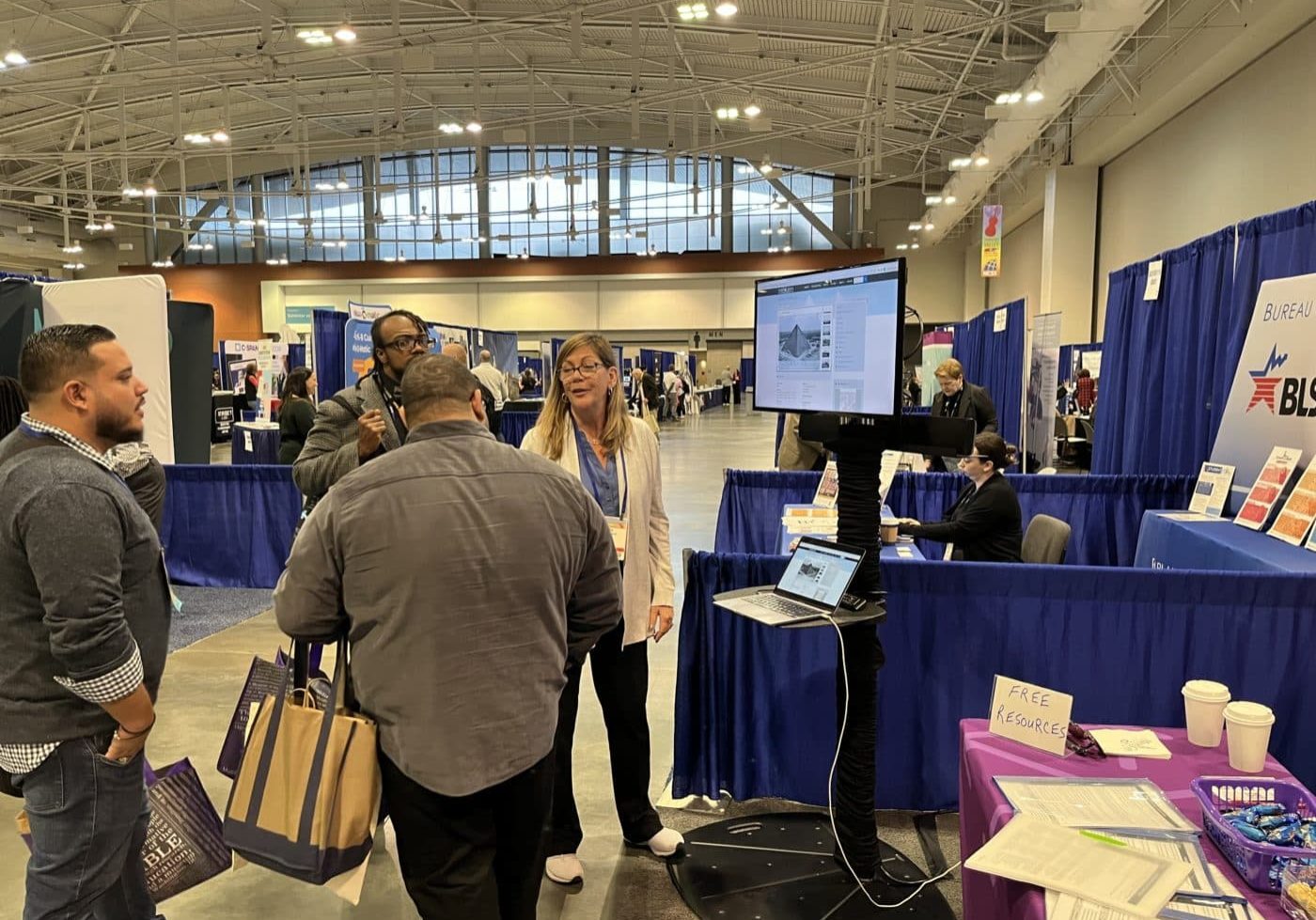 REACH Kelly At Booth Teachers discover IEEE REACH at the 103rd National Council for for the Social Studies’ Annual Conference
